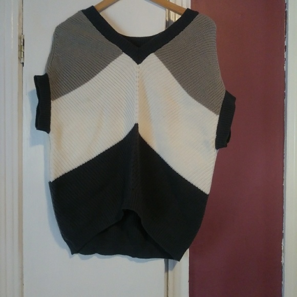 Charming Charlie Black, White, & Gray Sweater - Picture 2 of 7